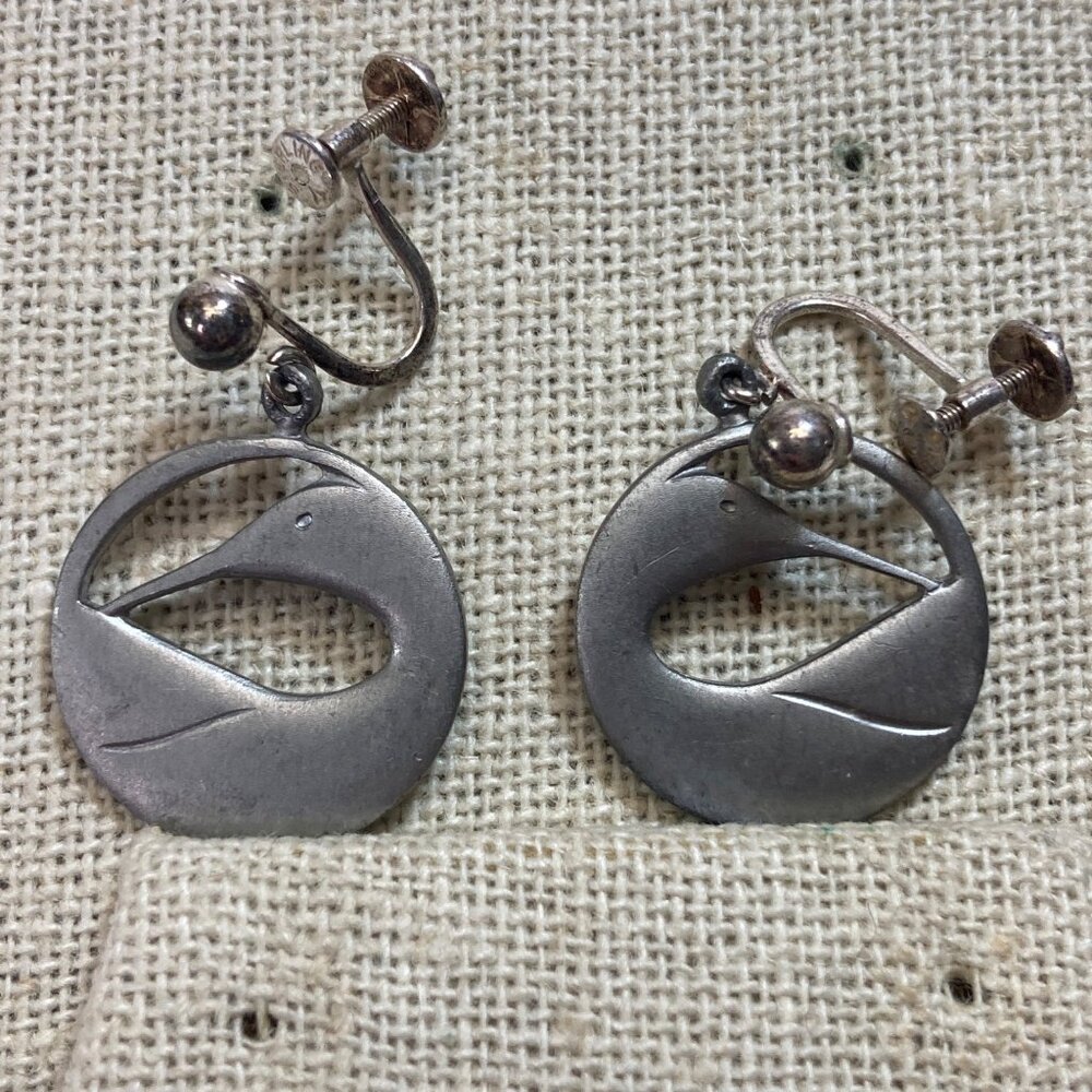 Vintage Kenneth Kantro Earrings Pewter Screw-Back Preening Loon